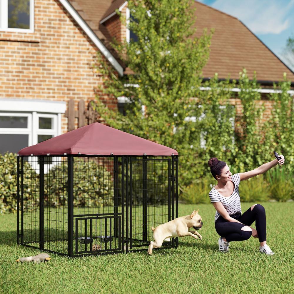 Welded Wire Outdoor Dog Kennel with Rotating Bowls, Waterproof Cover, 4.6x4.6x5 Feet